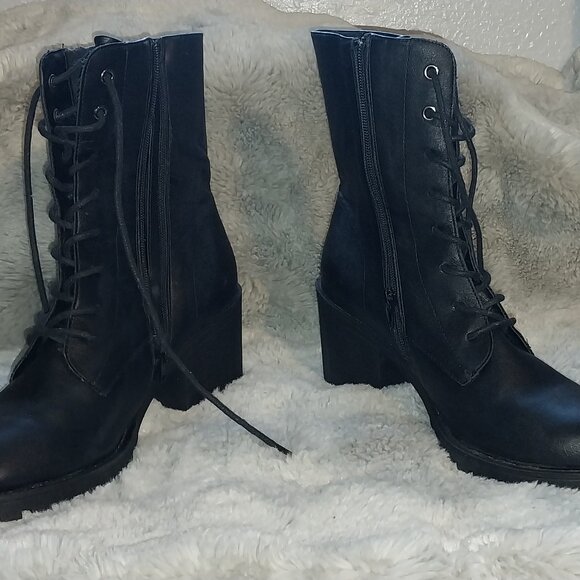Me Too bloack boots size 11 - Picture 1 of 7
